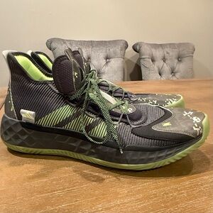 listing-status-banner